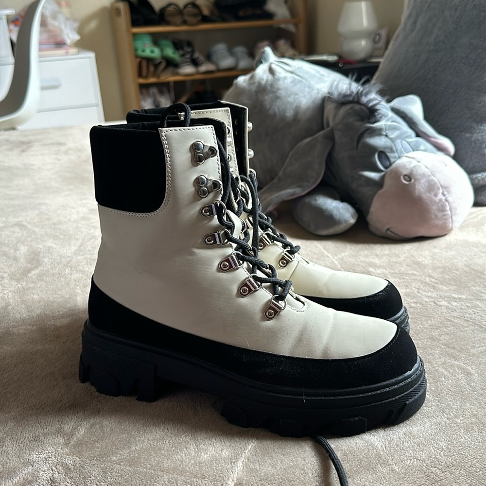 Snow Boots